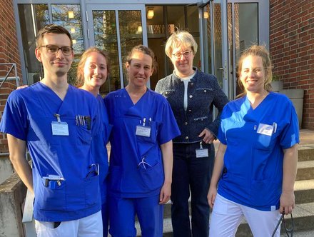v.l.: Dr. Julius Kronisch, Dr. Annika Rieger, Dr. Dr. Lara Jablonowski, Prof. Dr. Pia Lebiedz und Sarah Funk