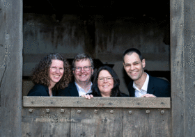 Das Vokalensemble „4-Takter“ mit Katharina Abeln (Sopran), Petra Ellmann-Sieverding (Alt), Herbert Macke (Tenor) und Josef Schürmann (Bass)